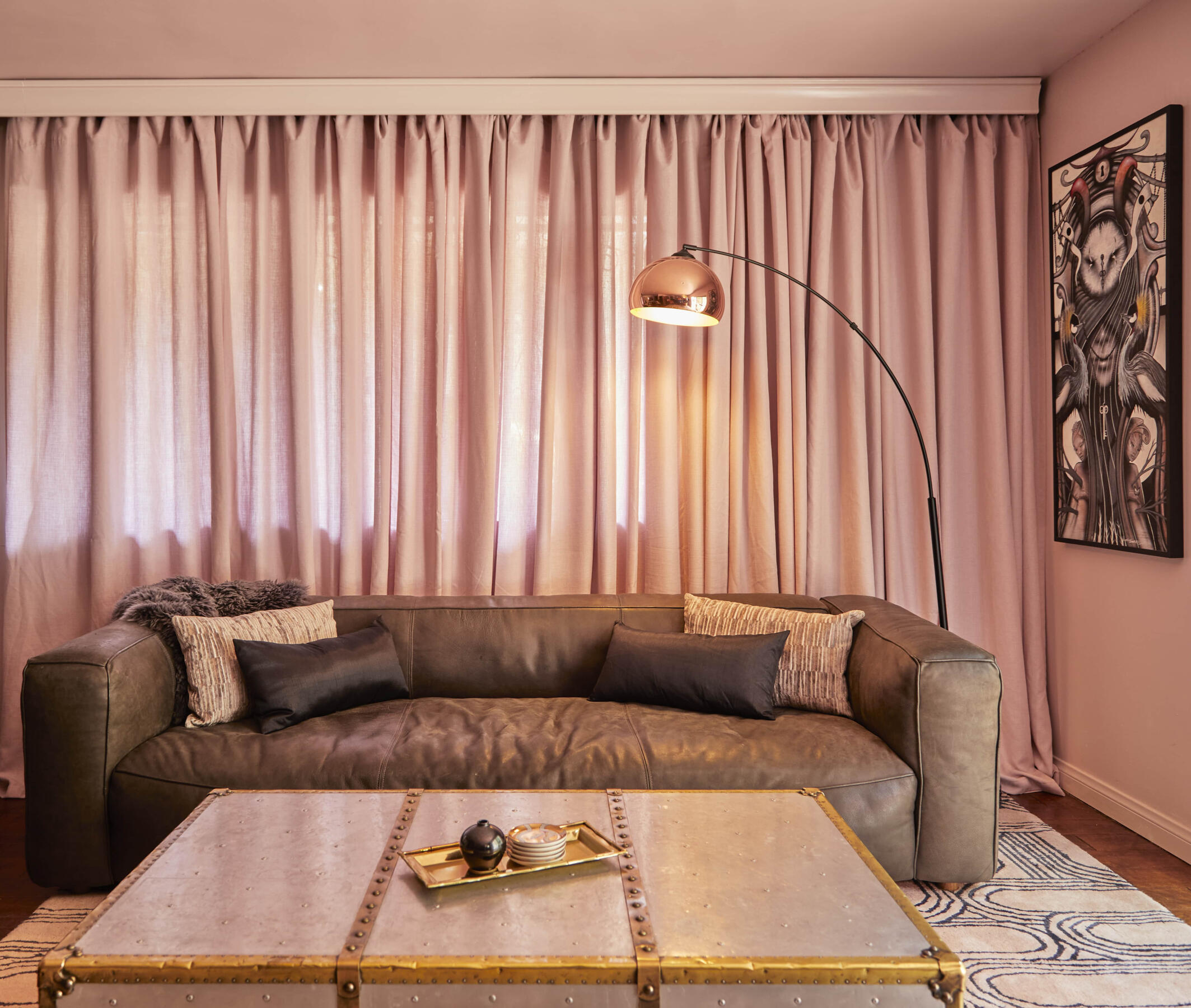 Old Hollywood glamour meets color-drenching calm and cohesion in this Paul R. Williams-designed apartment.